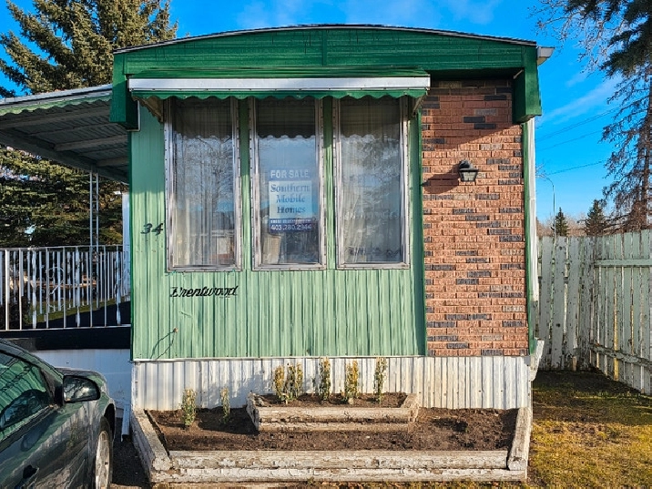 Fixer Upper Mobile Home In SE Calgary in Calgary,AB - Houses for Sale