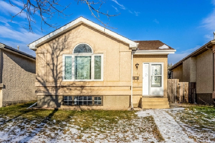 4 BDR BUNG W/PARK VIEW IN KILDONAN MEADOWS - 1105 Devonshire Dr. in Winnipeg,MB - Houses for Sale