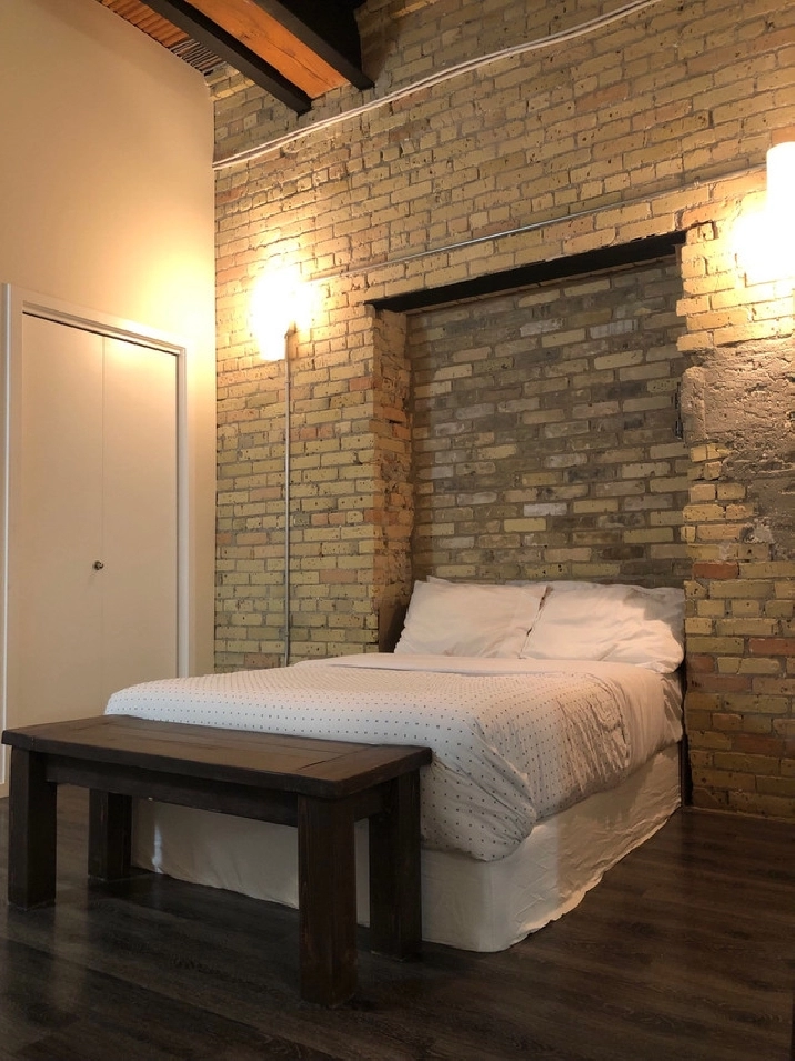 Furnished Bachelor’s Suite - Exchange District in Winnipeg,MB - Apartments & Condos for Rent