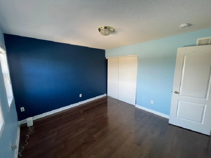 Room for rent in Mississauga / Peel Region,ON Room Rentals & Roommates