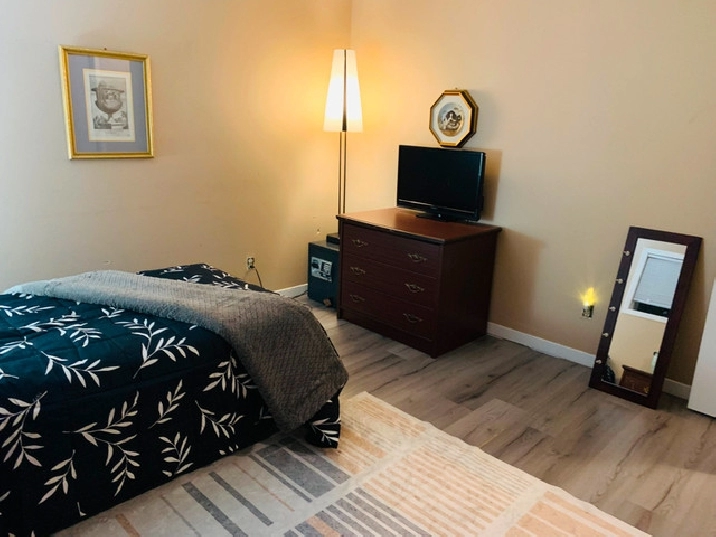 Room for Rent - Near Smiths Falls & Algonquin College Perth in Ottawa,ON - Room Rentals & Roommates