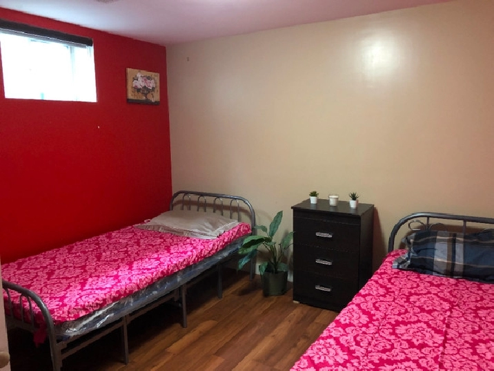 A sharing space available in the basement for a vegetarian male. in City of Toronto,ON - Room Rentals & Roommates