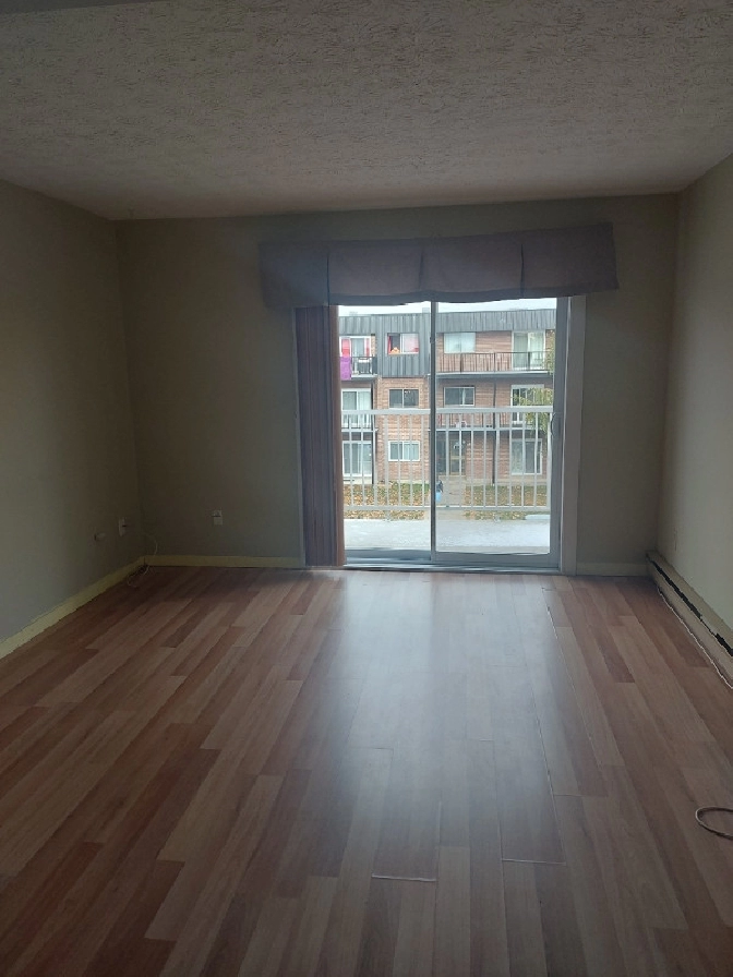 Logement a louer 4 1/2 au 3ieme etage in Drummondville,QC Apartments