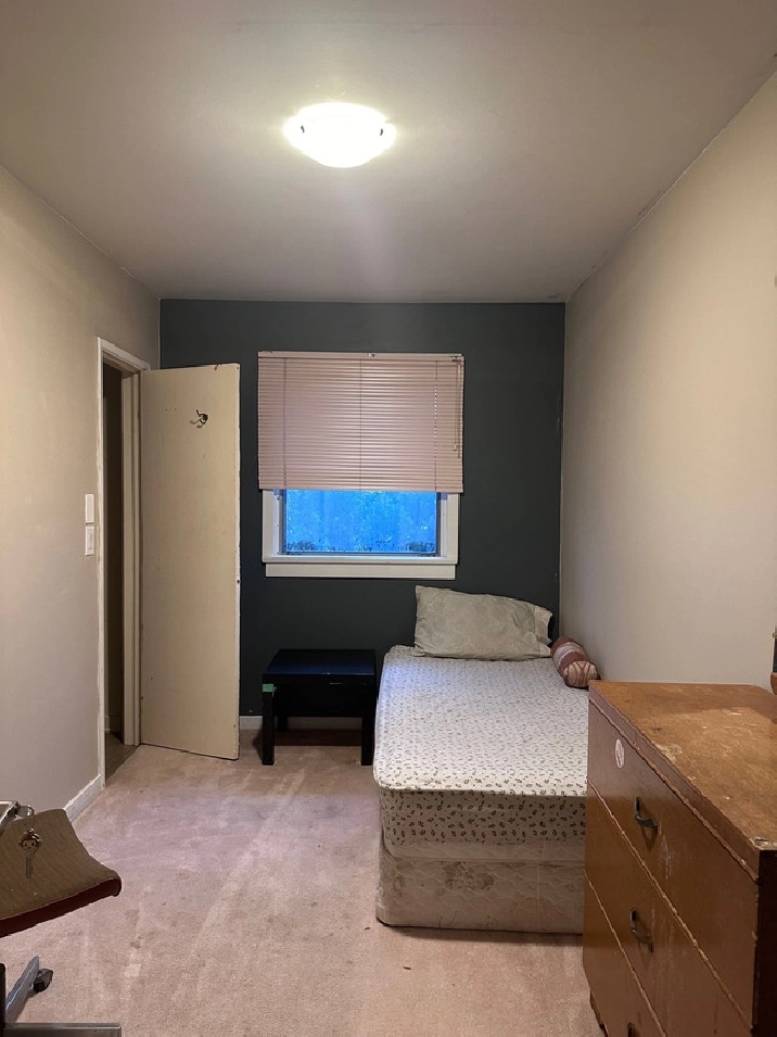 Private room for rent in Winnipeg,MB - Room Rentals & Roommates