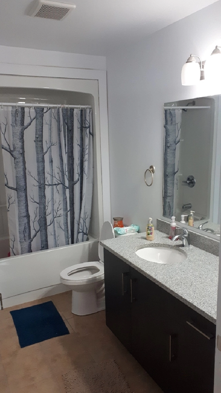 For move in now Furnished room for a female, separate bath in City of Halifax,NS - Room Rentals & Roommates