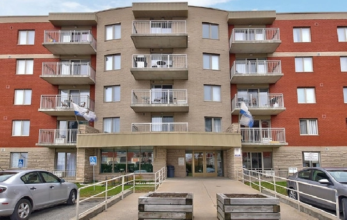 4½ Appartement à louer sur le blvd. St-Marie in City of Montréal,QC - Apartments & Condos for Rent