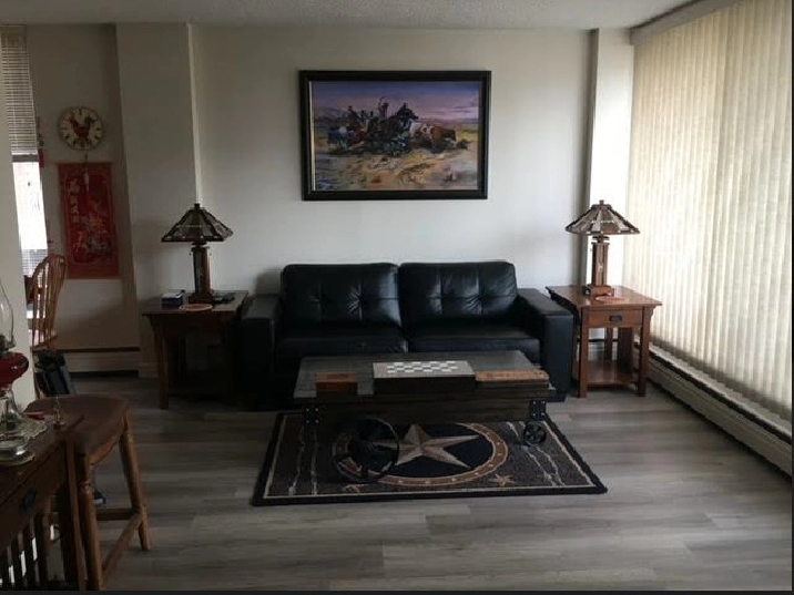 Roommate Wanted $800/month in Calgary,AB - Room Rentals & Roommates