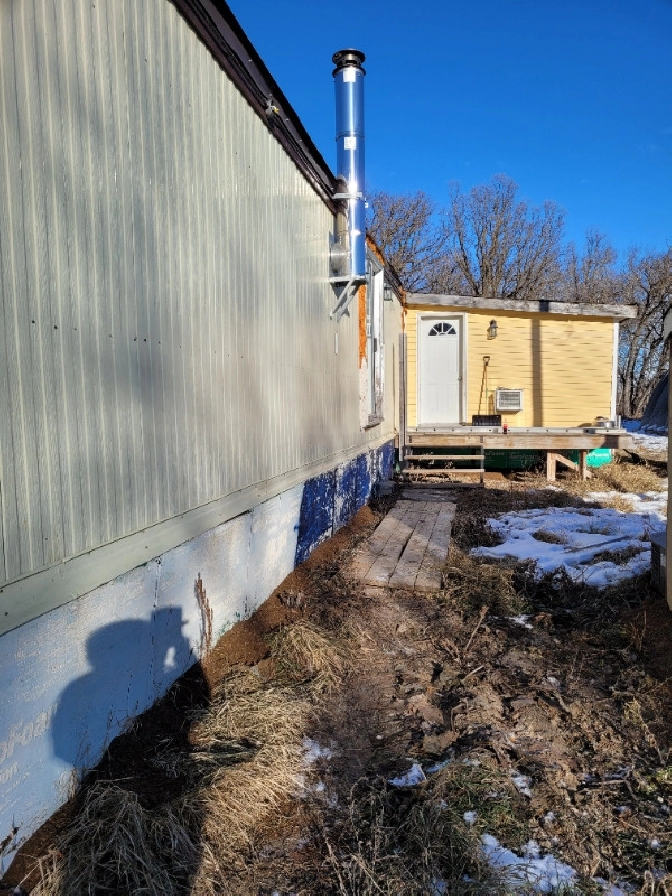 Mobile Home To Be Moved in Brandon,MB Houses for Sale