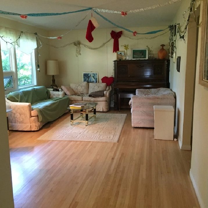 Great Location, Nice Furnished room close to U of R in Regina,SK - Room Rentals & Roommates