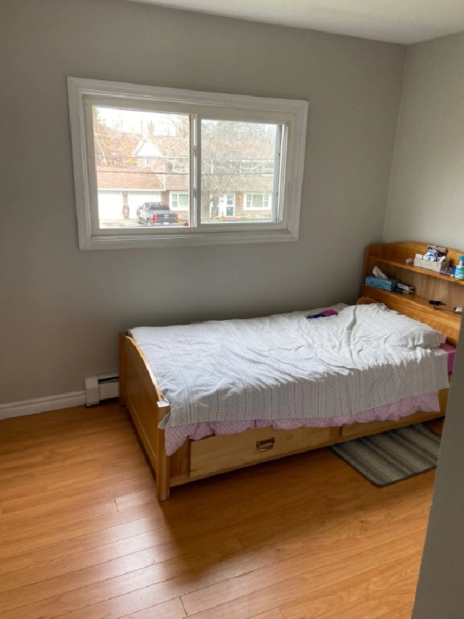 Room for rent: Student in City of Halifax,NS - Room Rentals & Roommates