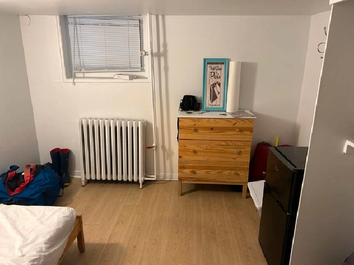 Fully furnished room, seconds walk to Dal campus in City of Halifax,NS - Room Rentals & Roommates