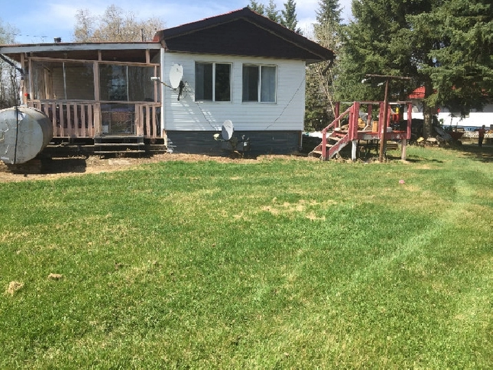 FOR RENTNice 2 Bedroom Mobile Home. West of Dapp AB in Edmonton,AB - Apartments & Condos for Rent
