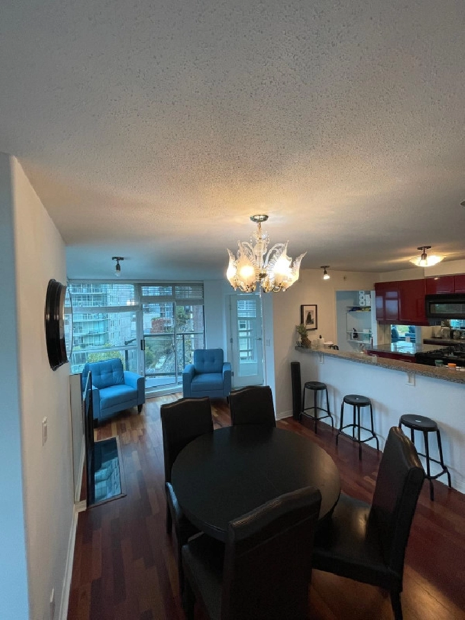 Comfortable Downtown Living for Students & Young Professionals in Vancouver,BC - Room Rentals & Roommates
