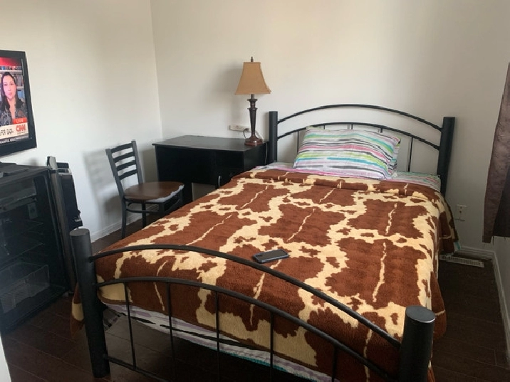 Room Rental Available Here in Edmonton,AB - Short Term Rentals