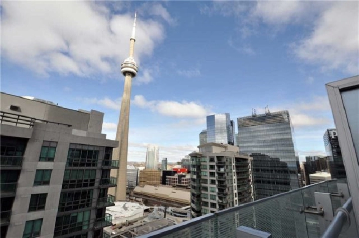 Furnished 1Bed Den Utilities & Wifi Included In Downtown Toronto in City of Toronto,ON - Short Term Rentals