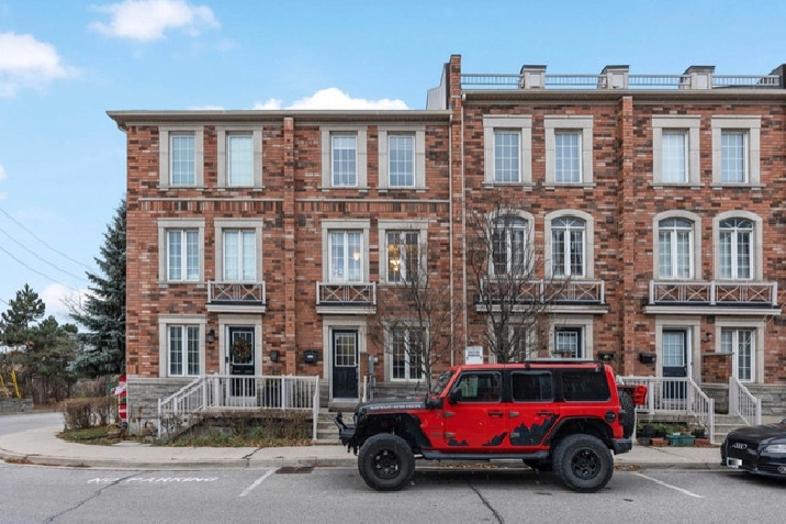 3 BR Townhouse for Sale (Oakdale Village) in City of Toronto,ON - Houses for Sale