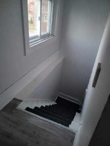 2 bedroom apartment - top floor of house for rent Image# 1