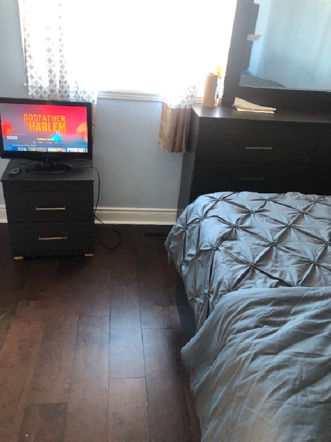 Furnished Room in Pickering-Scarborough (Dailly/Weekly/Monthly) in City of Toronto,ON - Room Rentals & Roommates