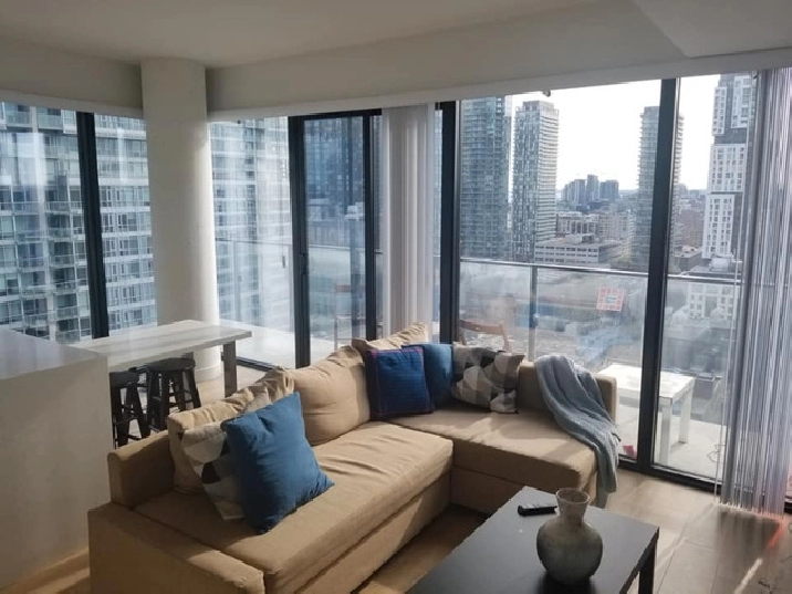 1 Private Bedroom available to Rent in Heart of Toronto Downtown in City of Toronto,ON - Room Rentals & Roommates
