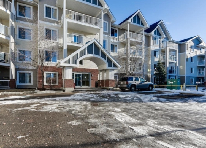 Assumable 1.99% Mortgage! 2 Bed 2 Bath Condo in NW YEG! in Edmonton,AB - Condos for Sale