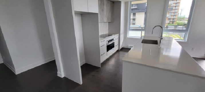 New Luxury 2/2 Condo for Rent Including Parking, Near Metro in City of Montréal,QC - Apartments & Condos for Rent