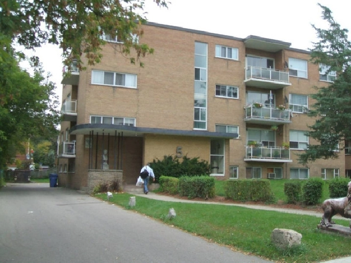 1 Bedroom Apartment for Rent - Parklawn in City of Toronto,ON - Apartments & Condos for Rent