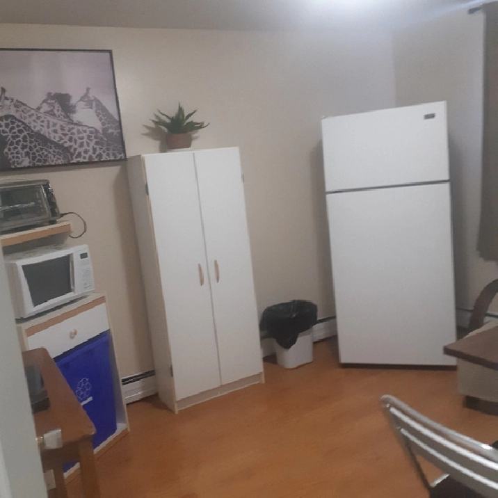 Pour BLOC semaines CCNB ou DES MOIS, ( BACHELOR )rooms BATHURST in Bathurst,NB Room Rentals