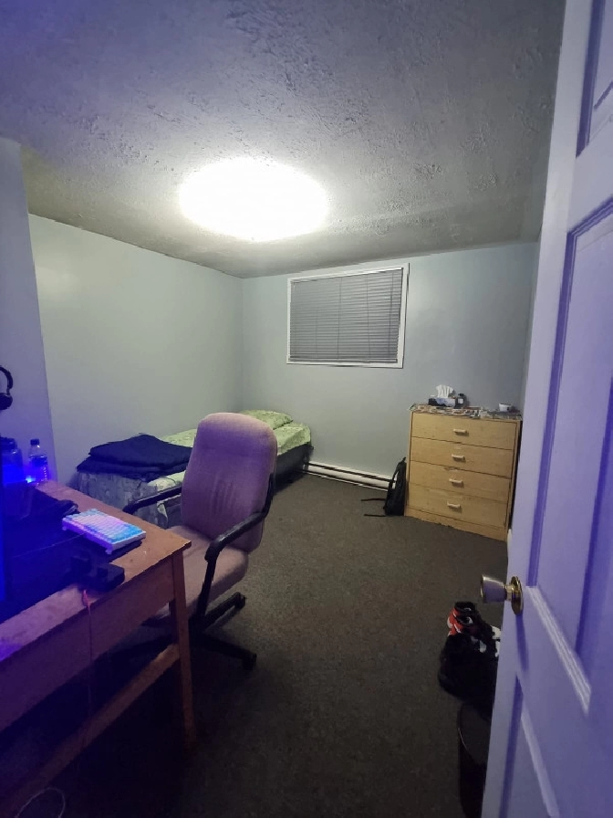 Private room for cheap near UNB!! in Fredericton,NB - Short Term Rentals