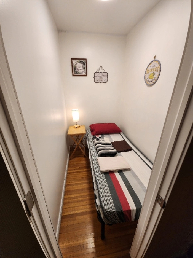 Private Room-Monthly Rental-Affordable-Dufferin&St Clair in City of Toronto,ON - Room Rentals & Roommates
