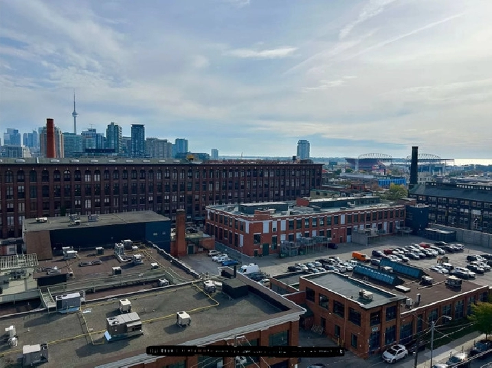 Toronto Downtown (Liberty Village) 2 bed 1 bath $2800 in City of Toronto,ON - Apartments & Condos for Rent