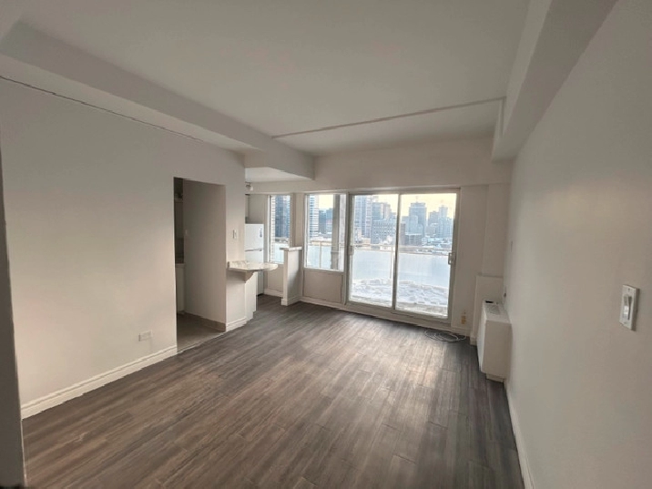 RENOVATED STUDIOS NEAR MCGILL ! 1250$ in City of Montréal,QC - Apartments & Condos for Rent