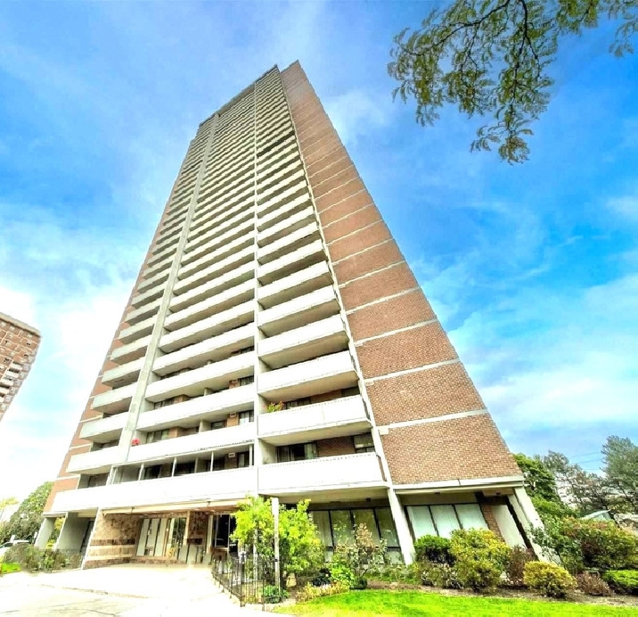 3 Bedroom - CONDO AVAILABLE FOR RENT in City of Toronto,ON - Apartments & Condos for Rent