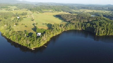 Chalet à louer bord de l’eau ! Saison été 2024 disponible Image# 1