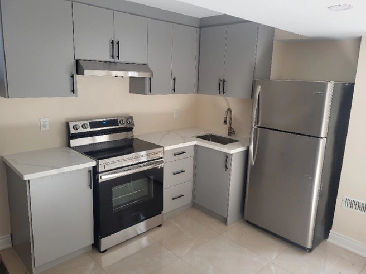 2 bedroom legal basement brampton in Mississauga / Peel Region,ON