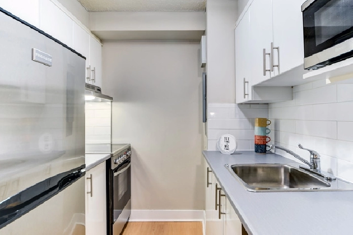 La Citadelle - 2 Bedroom, 2 Bathroom, Den Apartment for Rent in City of Montréal,QC - Apartments & Condos for Rent