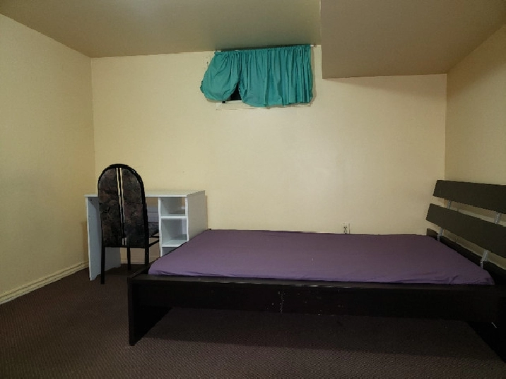 Big Furnished room for rent near Markham & Eglinton, Centennial in City of Toronto,ON - Room Rentals & Roommates