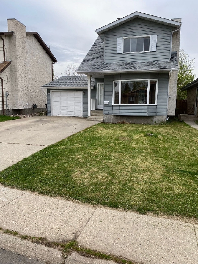 House for Rent in Millwoods - 3bedrooms, 1.5Bath, Huge Backyard! in Edmonton,AB - Apartments & Condos for Rent