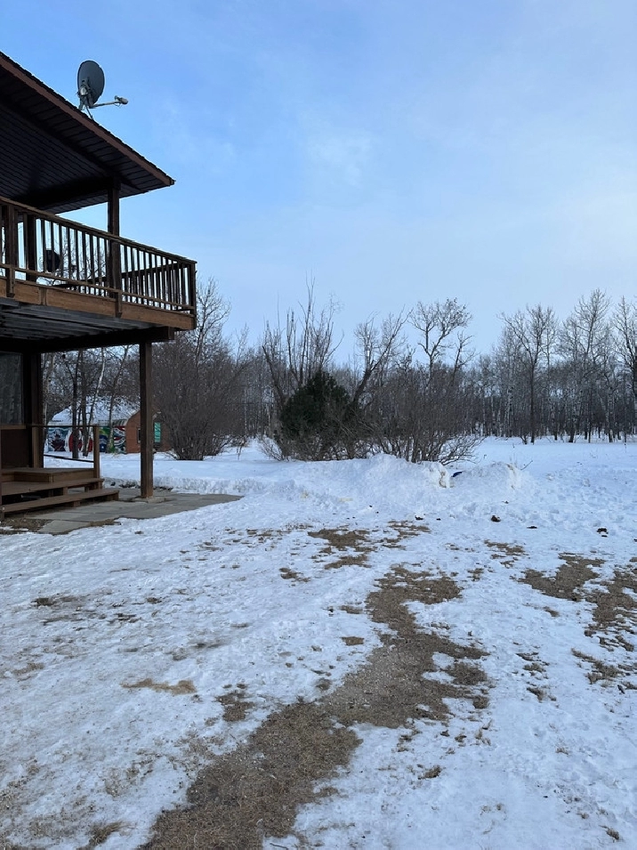 Approximately 29 Acres and 2900 sq ft house in Winnipeg,MB - Houses for Sale