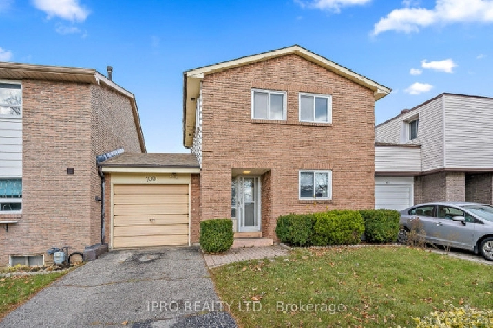 .3-Bedroom, 2-Bathroom Freehold Link Home For Rent In Toronto in City of Toronto,ON - Apartments & Condos for Rent
