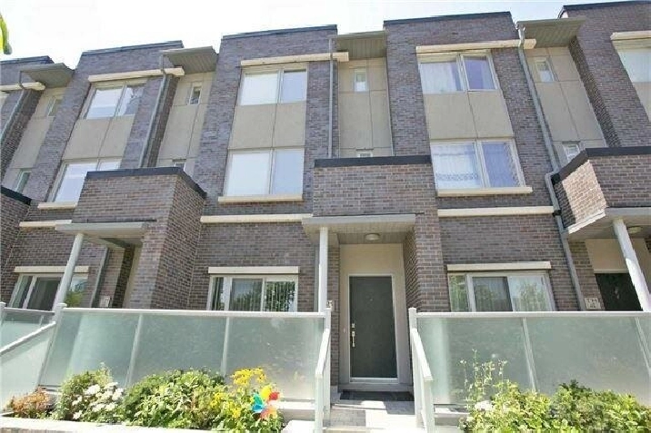 KENNEDY/401/SHEPPARD- 3 1 BDRM 2.5 BATH NICE TOWNHOUSE in City of Toronto,ON - Apartments & Condos for Rent