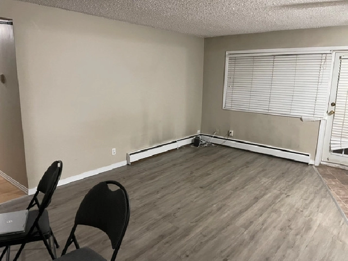 1 Private Bedroom for Rent in a 2BHK Apartment in Edmonton,AB - Room Rentals & Roommates