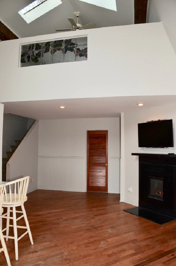 Charming Loft Home In Meaford in Owen Sound,ON Apartments & Condos