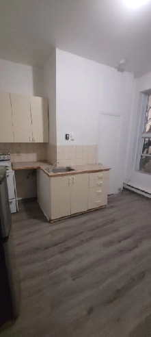 Studio, métro Pie-IX