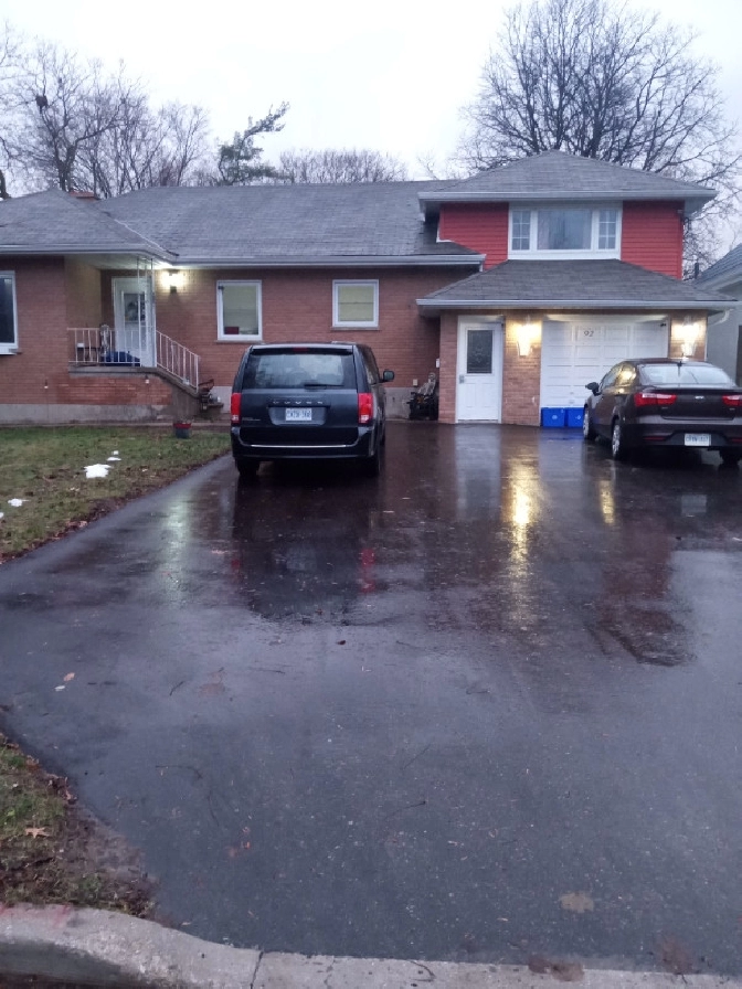 2 Bedroom basement apartment for rent in Barrie w/huge backyard in