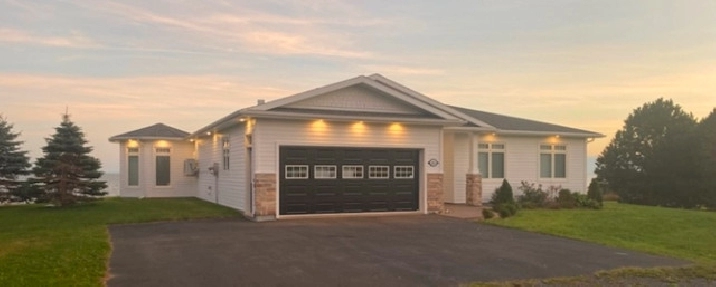Waterfront home in Charlottetown,PE - Houses for Sale