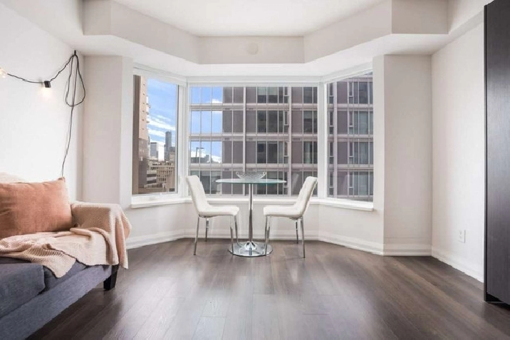 Yorkville Bachelor Studio Condominium in City of Toronto,ON - Apartments & Condos for Rent