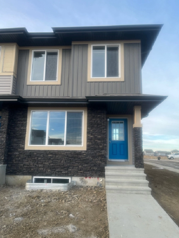 Sherwood Park new townhouse w/garage for rent in Edmonton,AB - Apartments & Condos for Rent