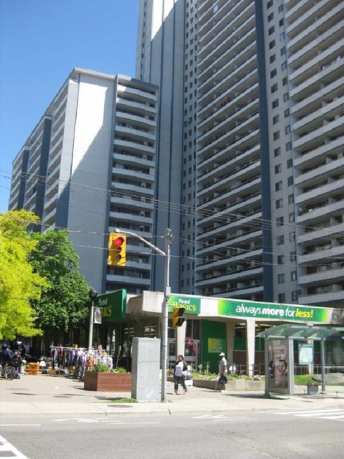 Perfect Bachelor Apartment Downtown! in City of Toronto,ON - Short Term Rentals