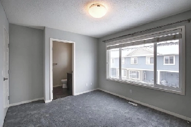 3 bedroom townhouse for sublease