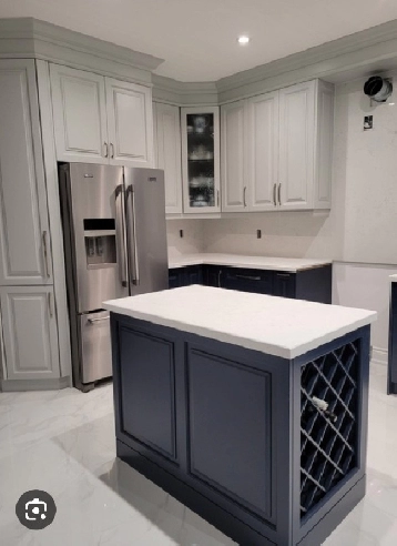 UPPER LEVEL ROOM FOR RENT - BRAMPTON - BIG WINDOWS - FURNISHED